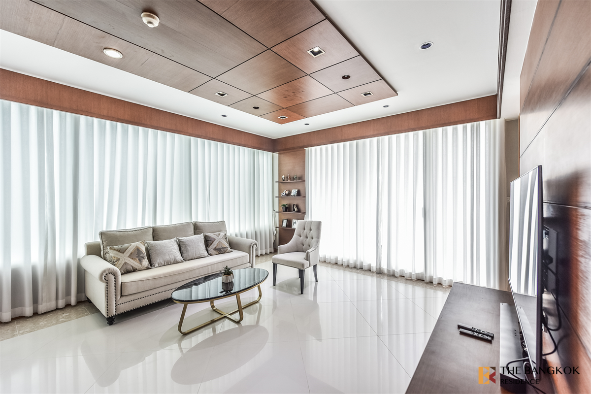 picture The Empire Place  Luxurious Design, Elevated Atmosphere - 8/10