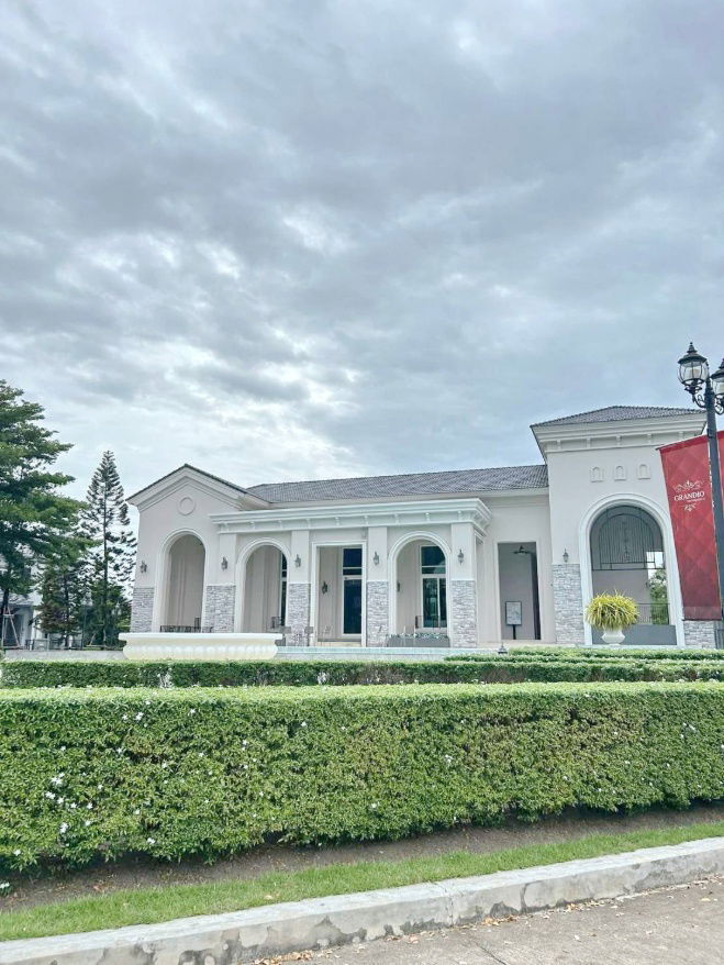 รูป บ้านเดี่ยวหรูให้เช่า แกรนดิโอ เพชรเกษม81 - รูปที่ 2/11