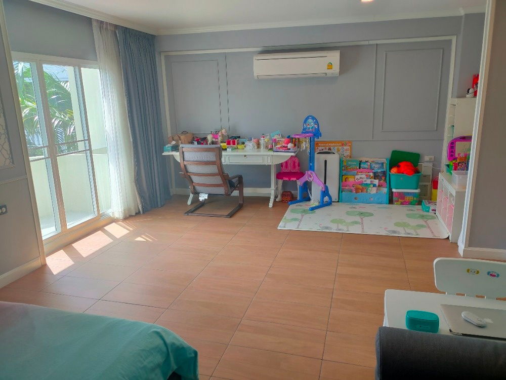 picture Corner house , have lift in the house , A lot of space in the house Yenakart Residence - 17/24