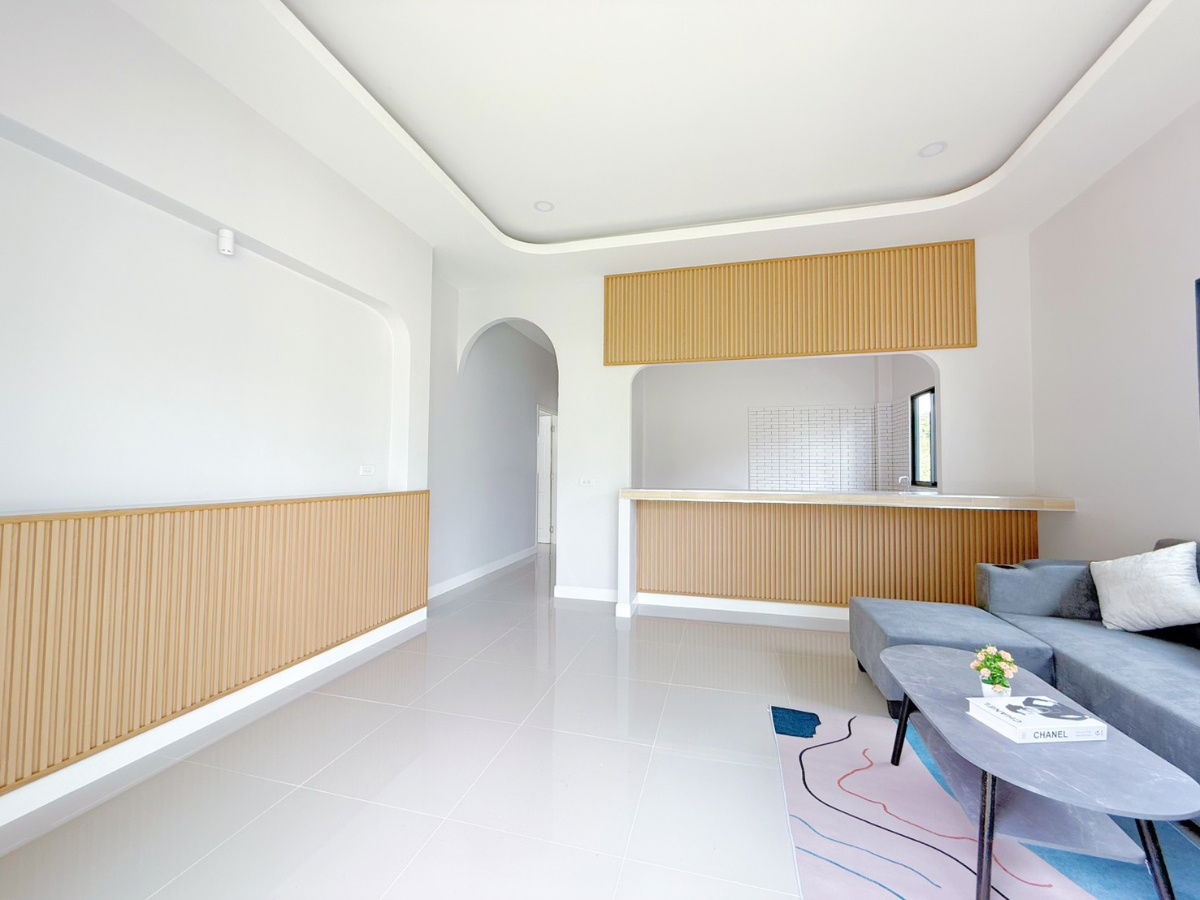 picture  Single storey house for rent with 3 bedrooms,2 toilets and 1 kitchen.  - 3/10