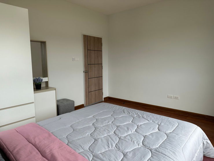 รูป บ้านใหม่ให้เช่า : Lake Velly (บ่อวิน) : 3 ห้องนอน 3 ห้องน้ำ พื้นที่ 45 ตรว ตกแต่งครบ พร้อมเข้าอยู่  - รูปที่ 28/28