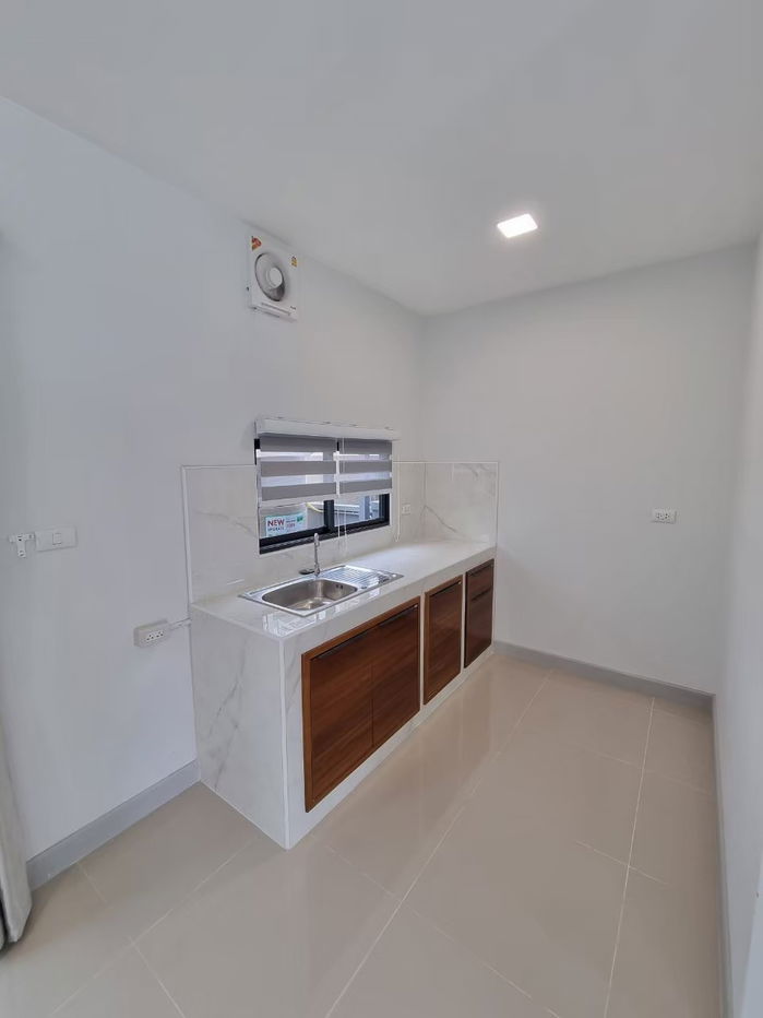 picture Townhome for Rent at Grand Pleno Phaholyothin–Vibhavadi Near Bangkok University, Thammasat University, and Future Park Rangsit - 13/14