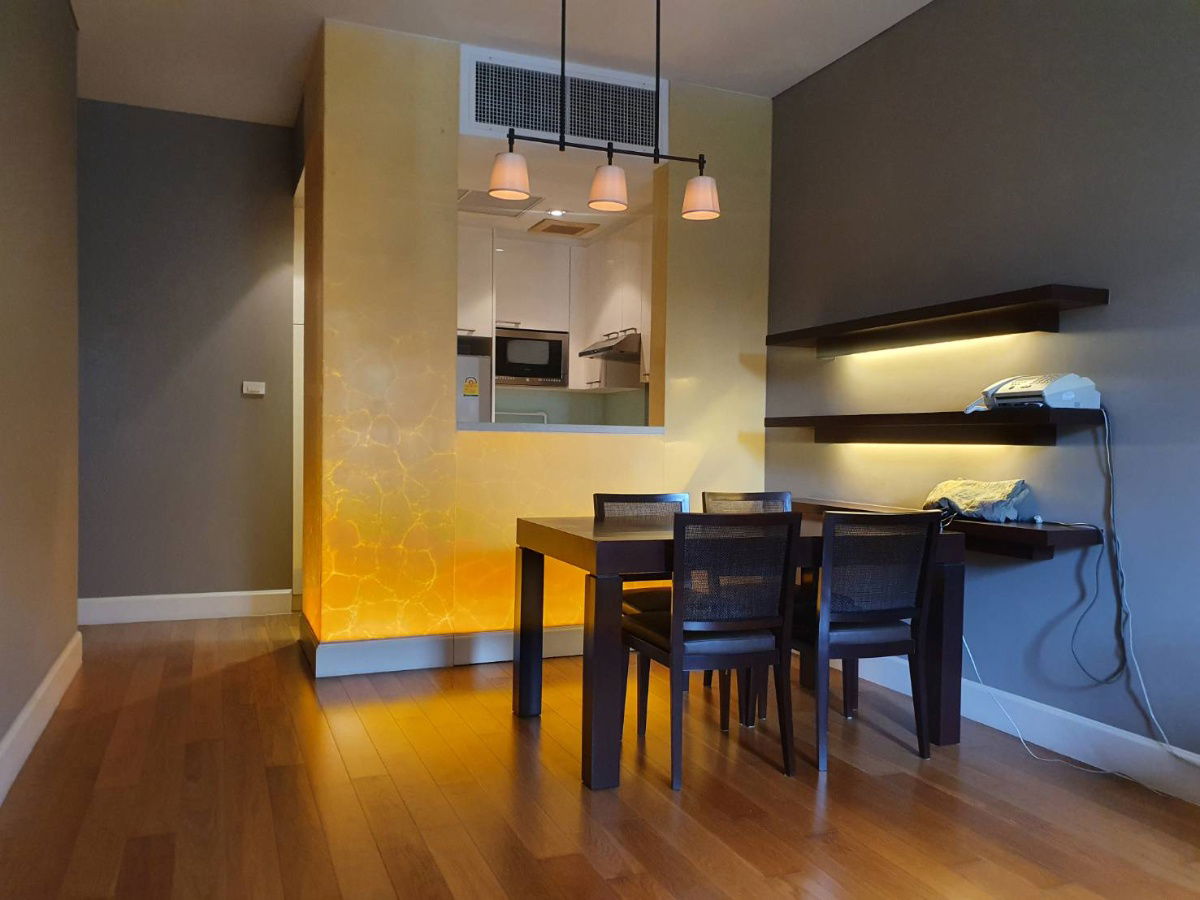 รูป CONDO BTS Promptphong 1 bedroom nice decor 60sqm  - รูปที่ 2/12