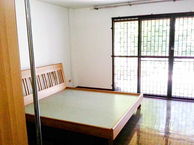 picture Punnawithi25-31 6Bed BTS Punnawithi 1.1km.Very large 6m wide. 4-story townhome for rent with rooftop - 4/8