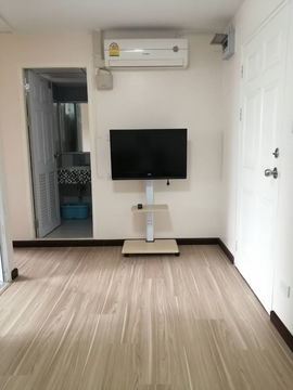 Condo for rent, Lumpini Center Happyland Phase 1-4 (1 bedroom), 2nd floor, Building E2, located on Happyland Road, The Mall Bangkapi