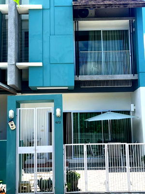 ทาวน์โฮม ถนนนิตโย อุดรธานี : ขายทาวน์เฮาส์ 2 ชั้น หลังริมมีพื้นที่ด้านข้าง ขนาด 31.05 ตรว. เฟอร์นิเจอร์พร้อมเข้าอยู่ ทำเลดี ติดถนนนิตโย ตัวเมืองนครพนม