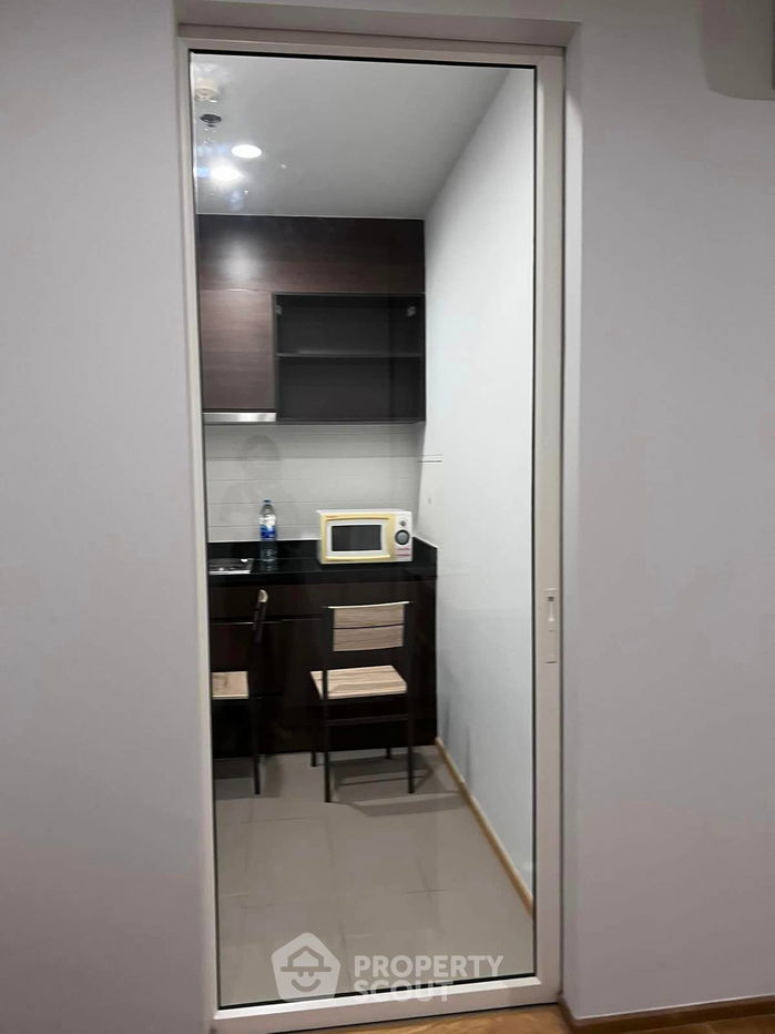 picture 1-BR Condo at The Vertical Aree near BTS Ari (ID 1530421) - 11/14