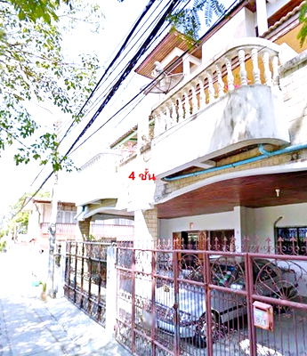 Townhouses for rent วิทยาลัยเซาธ์อีสท์บางกอก : Punnawithi25-31 6Bed BTS Punnawithi 1.1km.Very large 6m wide. 4-story townhome for rent with rooftop