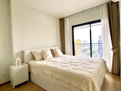 Condos for rent Phrom Phong : Life Rama 4 - Asoke Brand New 1Bed with King bed High Floor Take Clear View