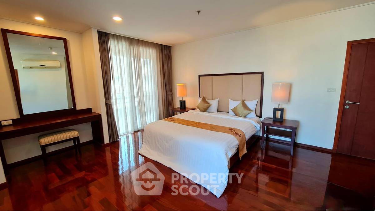 picture 3-BR Condo at Piyathip Place near BTS Phrom Phong (ID 1549702) - 2/10