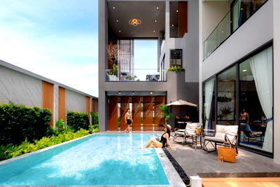 บ้านเดี่ยว ชลบุรี : ✨ “Harmony Hills Villas Pattaya” ตั้งอยู่ในทำเลพรีเมียม ใกล้คาเฟ่ดัง ห้างใหญ่ และแลนด์มาร์กท่องเที่ยวครบครัน 🌇 📞 093-1681685