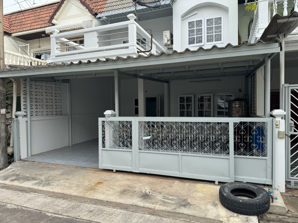 รูป ขาย ทาวน์เฮ้าส์ 2 ชั้น ทำเลดีมาก ติดตลาดมหาสิน ใกล้สถานีอุดมสุข - รูปที่ 1/25