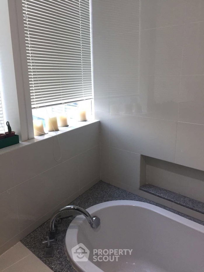 picture 3-BR Condo at Millennium Residence @ Sukhumvit Condominium near BTS Asok (ID 1228298) - 6/7