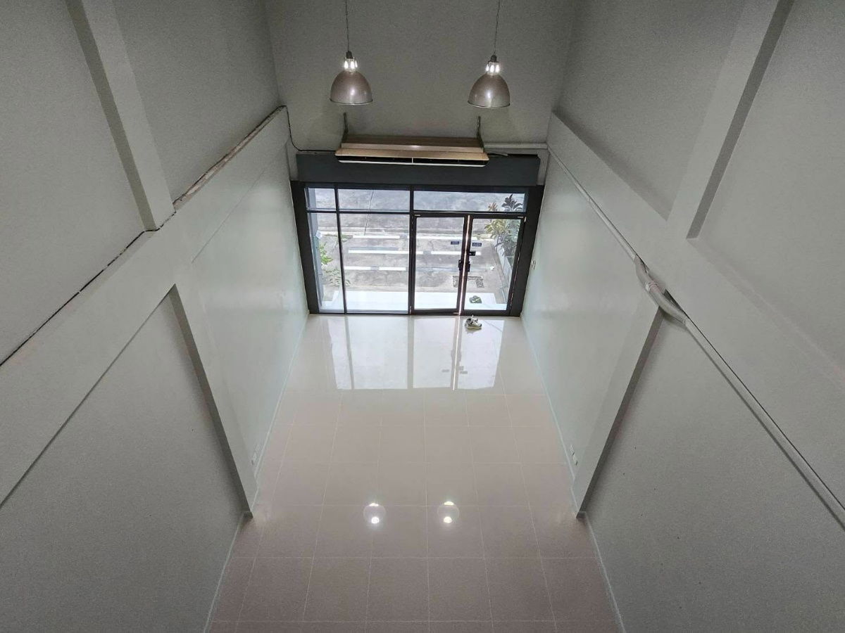 รูป HR2946ให้เช่าโฮมอออฟฟิต 3.5 ชั้น โครงการ B Avenue อยู่ติดถนนวัชรพล เหมาะทำสำนักงาน และพักอยู่อาศัย - รูปที่ 2/19