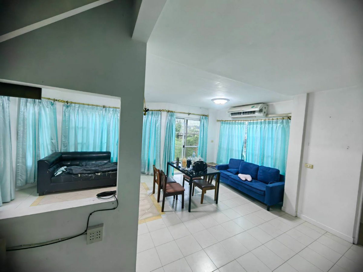 picture House for sale in the nice Location near Mahidol Salaya - 2/6