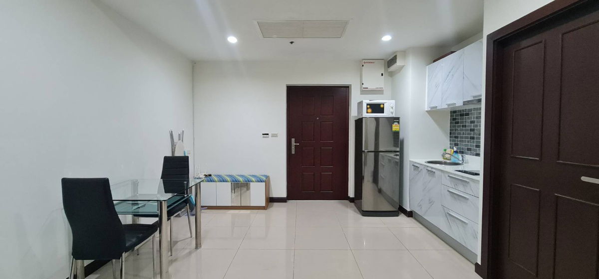 picture The Prime 11  condo 1 bedroom 52sqm sukumvit 11 full furniture nice decor  - 3/10