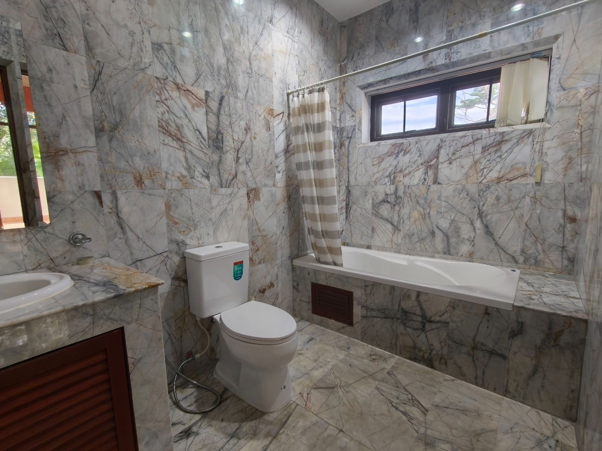 picture House for rent Convinant to international Regent school  - 43/49