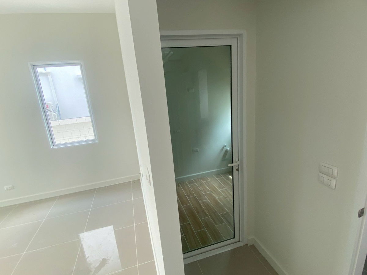 รูป JK2 6240274 : อิคอนเนเจอร์ พระราม 2-เทียนทะเล - รูปที่ 11/17