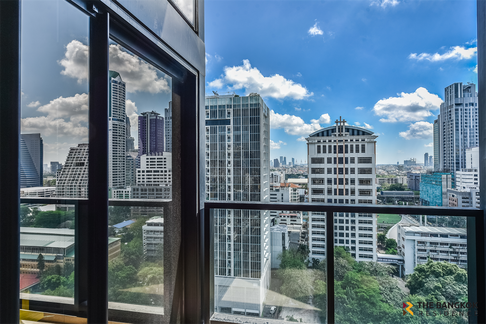 The Lofts Silom Rare Unit, Good Price near BTS Surasak