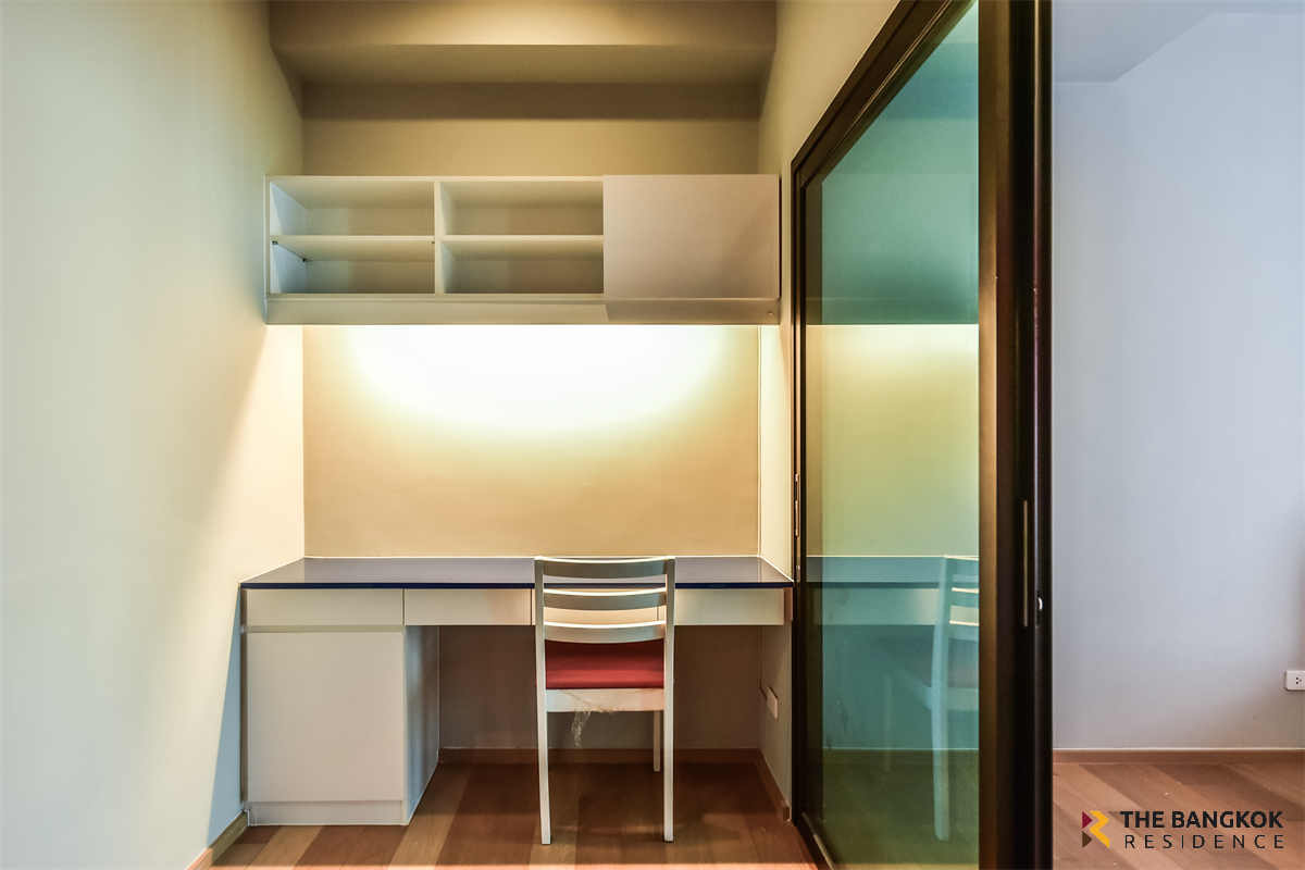 picture Easy Start with a City Dweller Lifestyle Noble Revent near Airport Rail Link Phaya Thai Station - 1/10