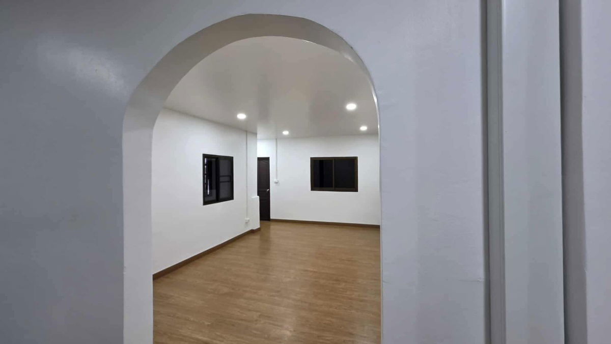 รูป #ให้เช่าบ้านเดี่ยว 2 ชั้น หมู่บ้านระเบียงทอง4  ซ.นาคนิวาส 44 ลาดพร้าว บ้านหลังใหญ่ พื้นที่ใช้สอย 260 ตรม. เยอะมากๆ อยู่ต้นซอยเพียง 130 เมตร  - รูปที่ 5/20