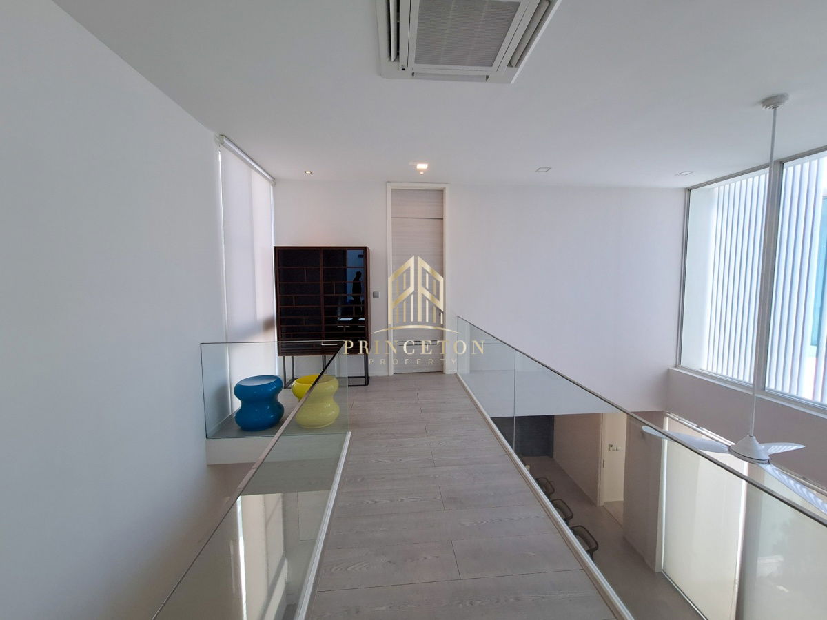 รูป ให้เช่าบ้านหรู วีเว่ บางนา กม.7 ทำเลดีเยี่ยม ใกล้เมกาบางนา และทางด่วน พื้นที่ใช้สอยกว้างขวาง บรรยากาศเงียบสงบ  - รูปที่ 16/35