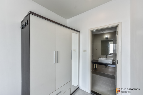 Supalai Premier Narathiwas - Sathorn Save Time, Convenient Travel