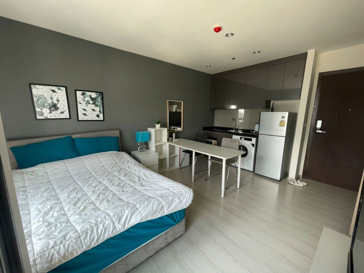 picture RHYTHM Asoke : 22sq m, 21st floor. Full Furni.and elec appliances. not block view. Close MRT Rama 9,Airport Link Makkasan, Jodd's Fair Night Market. - 4/10