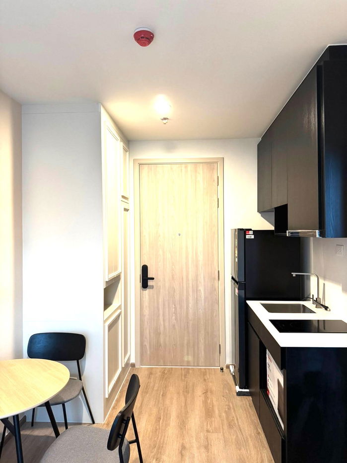 picture Ready to move in " 𝐍𝐮𝐞 𝐃𝐢𝐬𝐭𝐫𝐢𝐜𝐭 𝐑𝟗 " Fl. 14 Tower R (Corner room) Near : MRT-Rama 9 , G Tower - 8/10