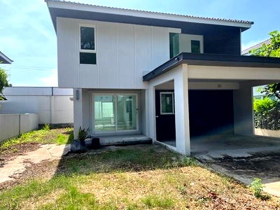 Houses for sale International Laboratories : FOR SALE  HOUSE PROPERTY  8250000 BAHT.