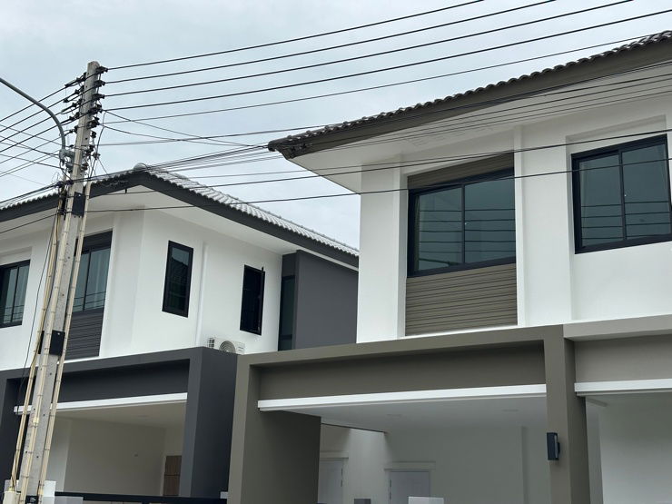 รูป บ้านใหม่ให้เช่า : Lake Velly (บ่อวิน) : 3 ห้องนอน 3 ห้องน้ำ พื้นที่ 45 ตรว ตกแต่งครบ พร้อมเข้าอยู่  - รูปที่ 3/28