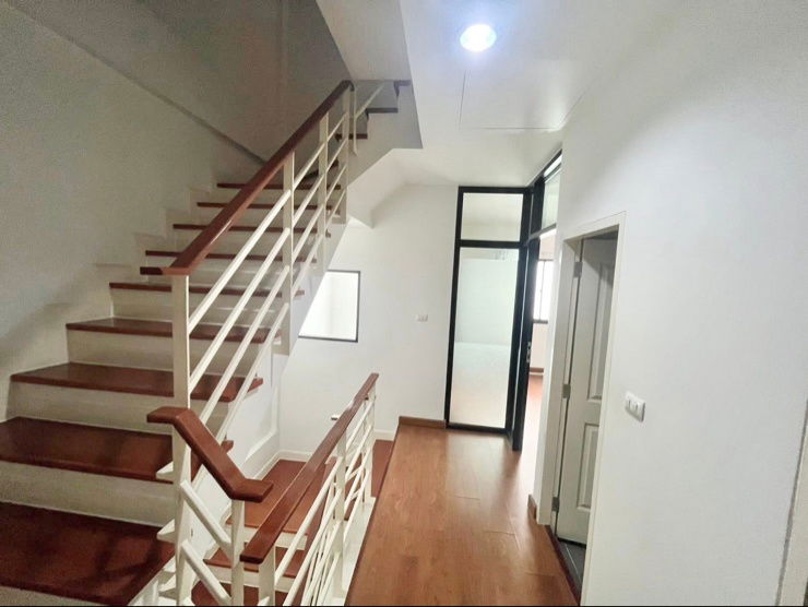 รูป ให้เช่าบ้านทรีโอร่มเกล้า(Trio Romklao) ติดถนนใหญ่ร่มเกล้า ใกล้สนามบินสุวรรณภูมิ - รูปที่ 4/8