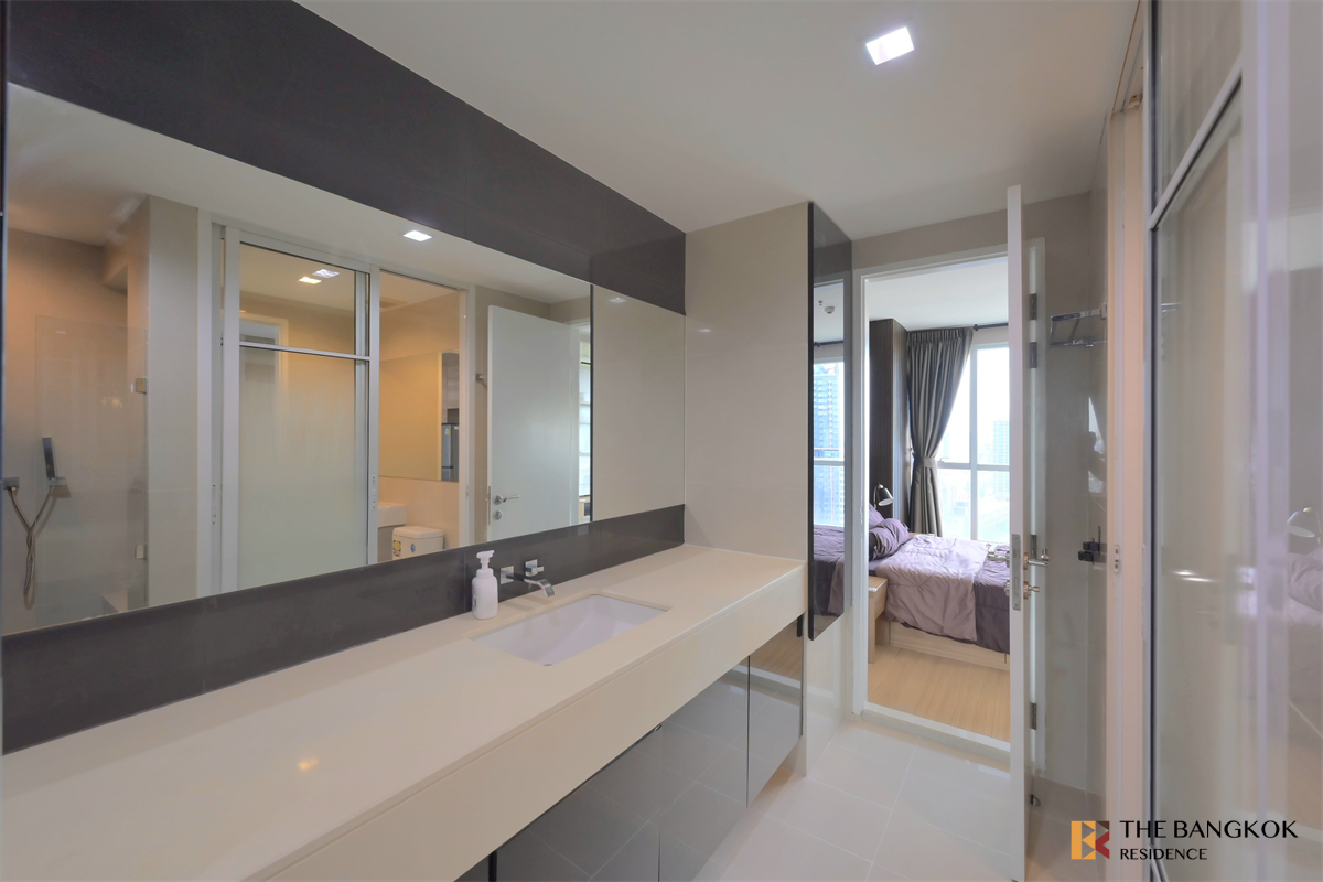 picture RHYTHM Ratchada-Huaikhwang Location Near Employment, Surrounded by Lifestyles near MRT Huai Khwang Station - 7/10