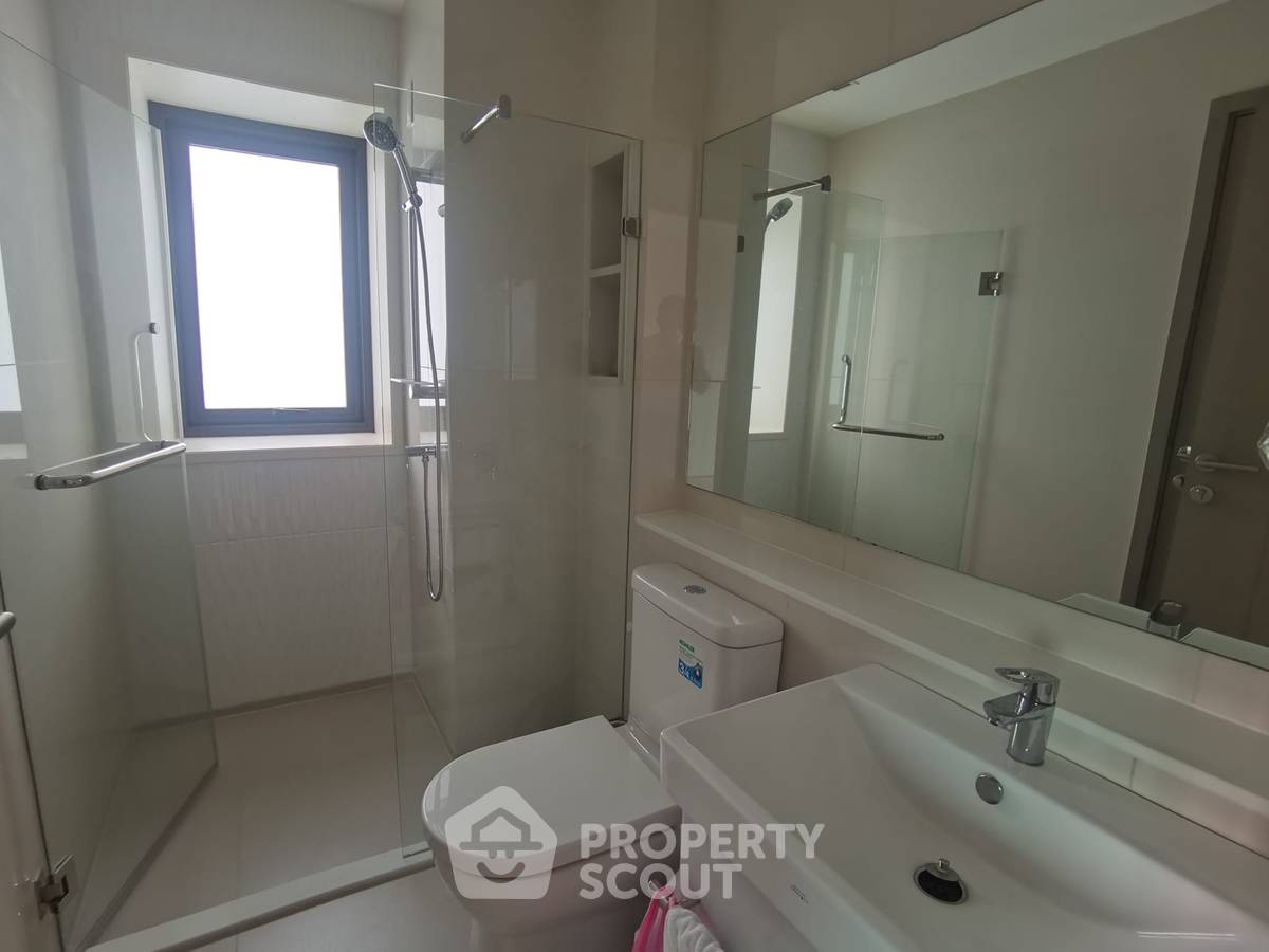 picture 2-BR Condo at Life Asoke - Rama 9 near MRT Phra Ram 9 (ID 845558) - 5/10