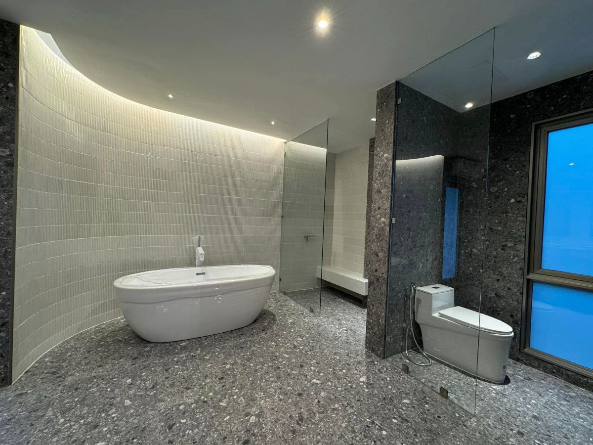 รูป S752 🏢 ขาย Home Office พร้อมเฟอร์นิเจอร์ครบ Ratchada 42 รองรับทีมงานได้กว่า 20 คน ขายเพียง 29 ล้านบาท - รูปที่ 18/19