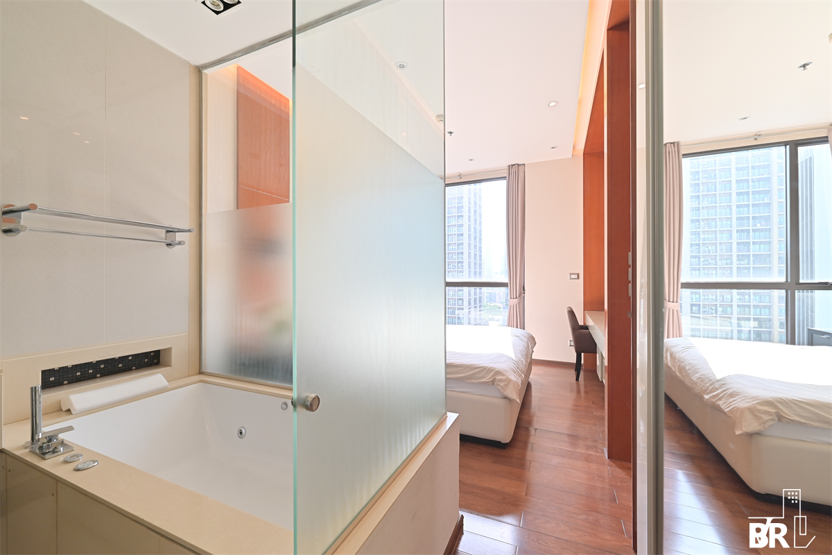 รูป คอนโด ดิ แอดเดรส สุขุมวิท 28 ใกล้ BTS สถานีพร้อมพงษ์ ขนของย้ายเข้าได้ทันที - รูปที่ 1/10