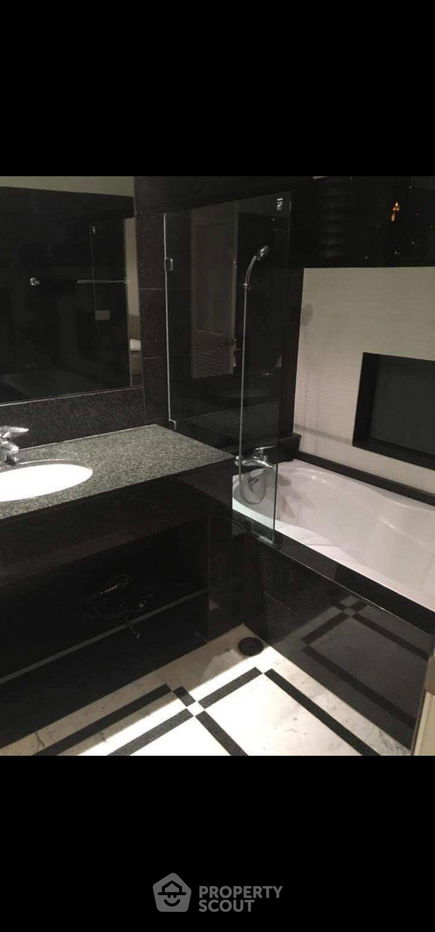 picture 2-BR Condo at Liberty Park 2 near ARL Makkasan (ID 2386711) - 17/19