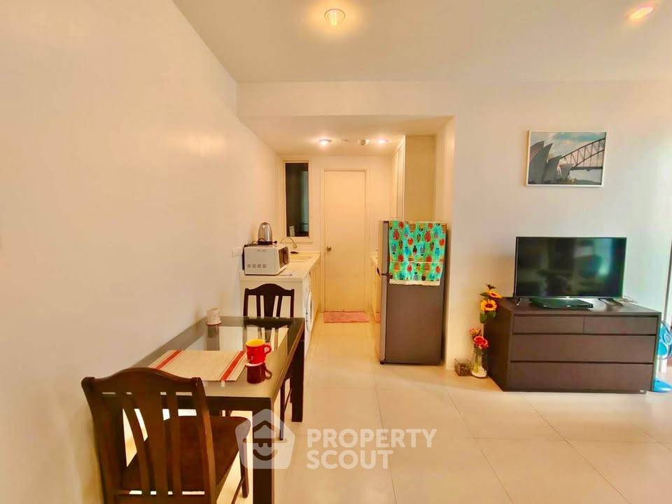 picture 1-BR Condo at Manhattan Chidlom near BTS Chit Lom (ID 2384920) - 4/8