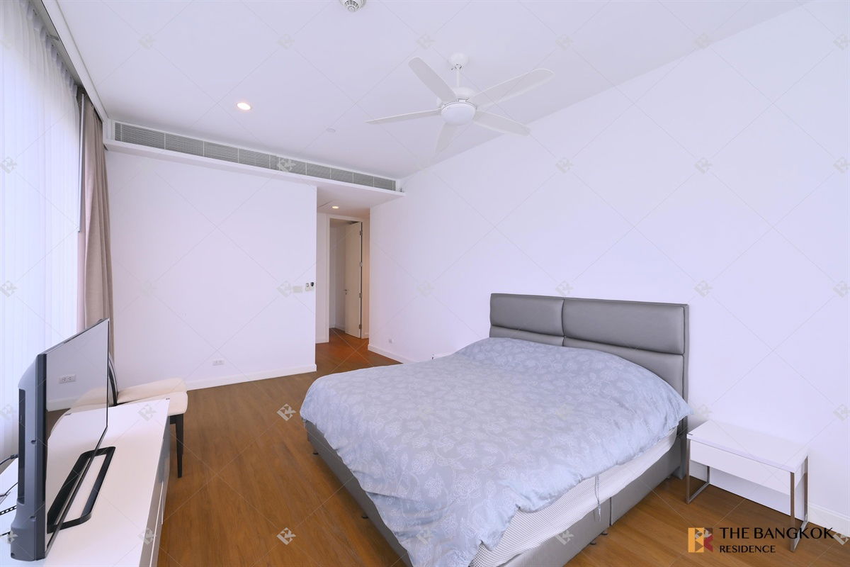 รูป 185 Rajadamri 💎 Luxury Private Living with Sport Club View 🏞️ Near BTS Ratchadamri  - รูปที่ 6/17