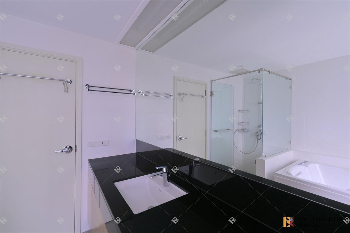 picture Langsuan Ville 🌟 Spacious Unit with Wide Balcony City View 🌆 Near BTS Ratchadamri - 17/17