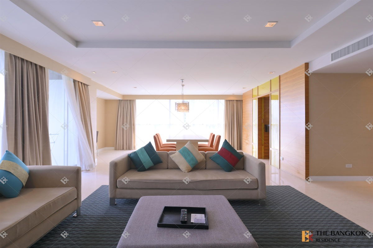 รูป Urbana Langsuan 💎 Expansive Residence with an Elegant, Well-Planned Layout 💎 Near BTS Ratchadamri - รูปที่ 6/17