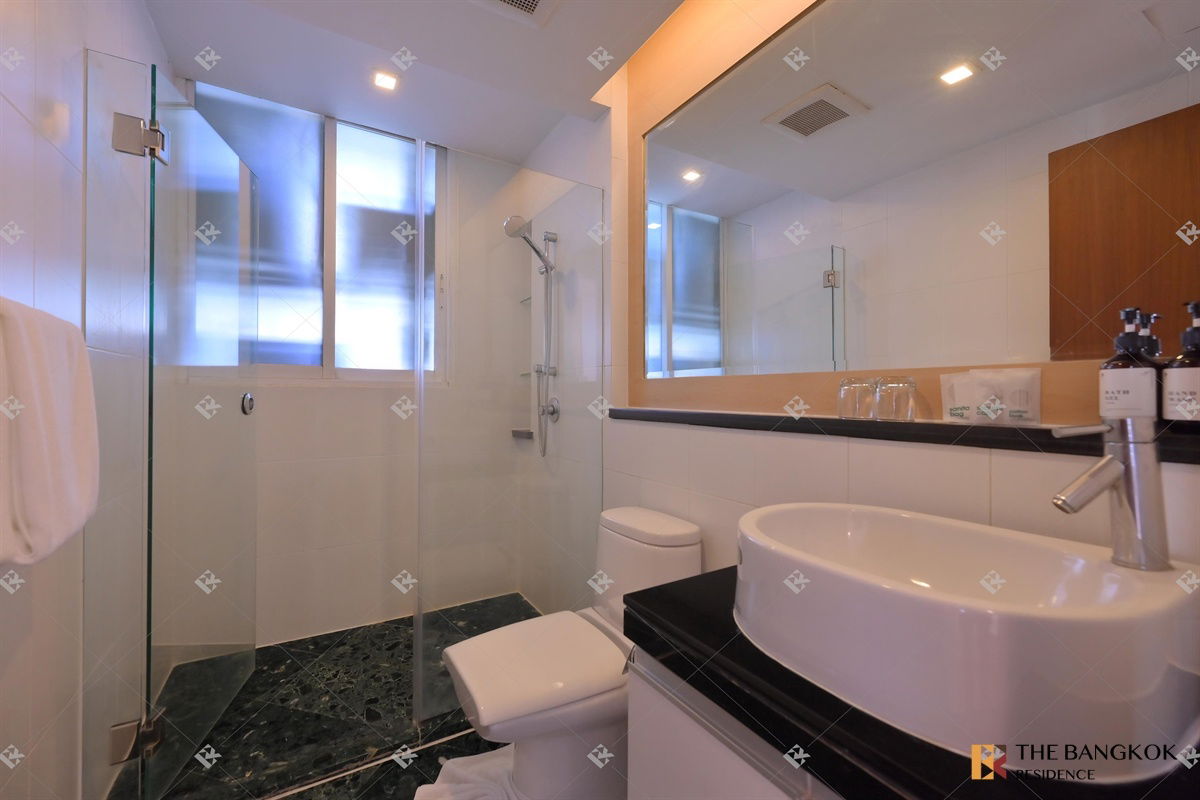 รูป Urbana Langsuan 💙 Spacious & Premium Fully Funished Unit Stunning City View 🌃 Near BTS Ratchadamri - รูปที่ 13/15