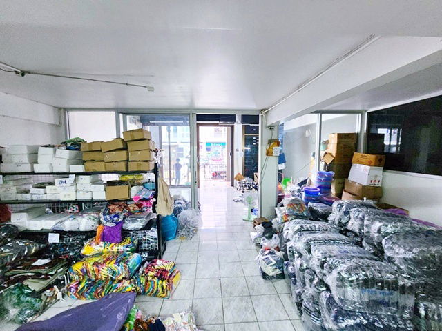 picture Fashion 2.3km. Nawamin MRT RamIntra km.9 83 700m. Commercial building for rent 3 units 5-storey - 4/8