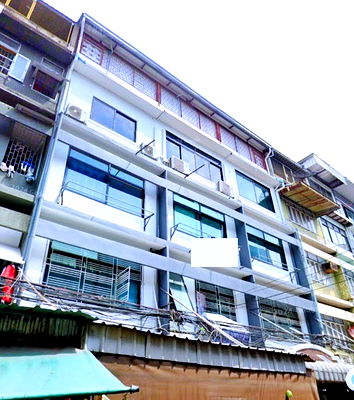 Shophouses for rent University of the Thai Chamber of Commerce : Siam Paragon Petchburi Road Soi 1-15 Pratunam BTS Phaya Thai, Ratchathewi, only 598m. in the heart o