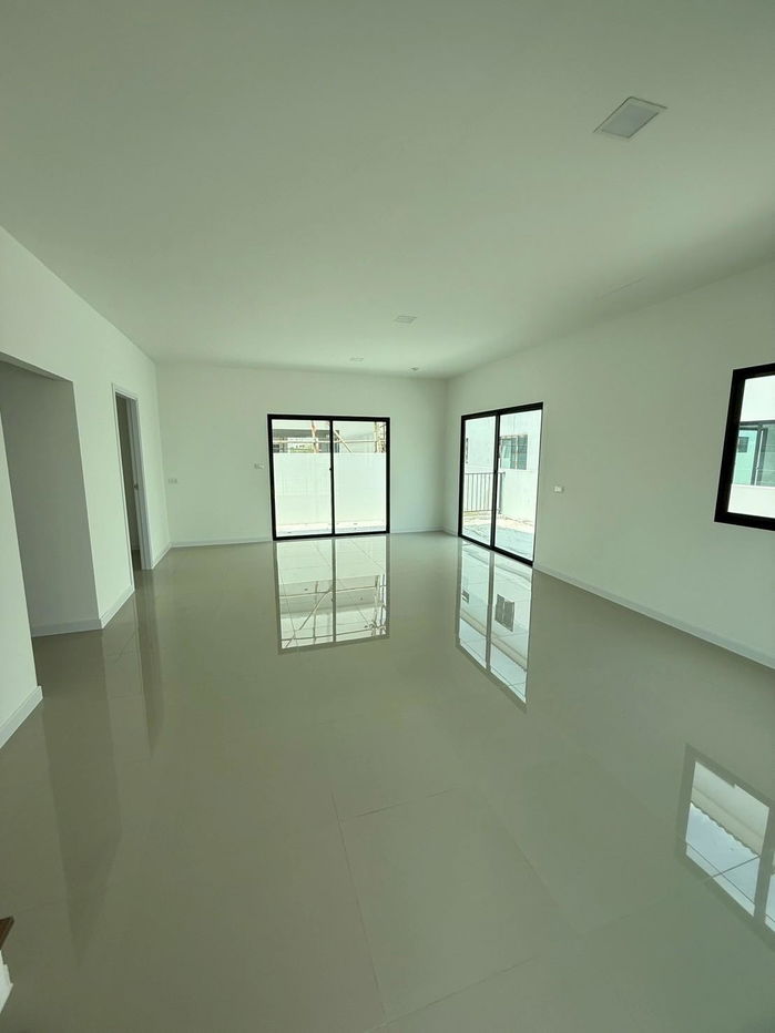 รูป 🏡 บ้านว่างให้เช่า – The Connect บางนา–ศรีวารี (CN 62) ✨ บ้านแฝด 2 ชั้น ดีไซน์ Modern Contemporary โปร่งโล่ง ฟังก์ชันลงตัว   - รูปที่ 5/5