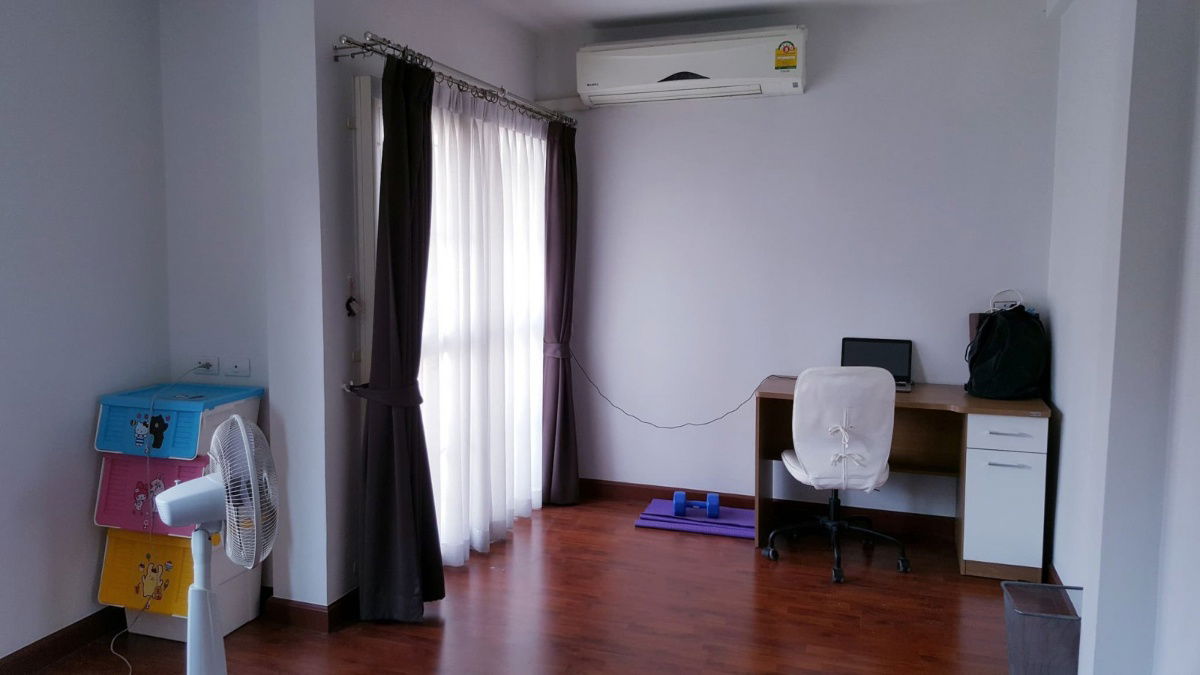 รูป ให้เช่า ทาวน์โฮม 3 ชั้น ศุภาลัยวิลล์หลักสี่-ดอนเมือง(หลังมุม) 3 ห้องนอน 3 ห้องน้ำ 2ที่จอดรถ 25,000/เดือน รวมส่วนกลางแล้ว พร้อมเข้าอยู่ - รูปที่ 9/12