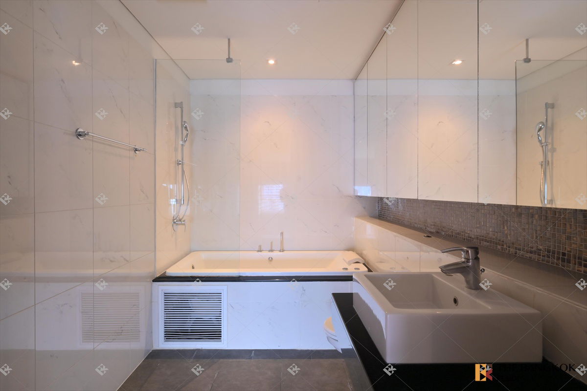 picture ðĨHot Deal! Newly renovated, Lake view, Super rareð The Lakes near BTS Asoke - 13/15