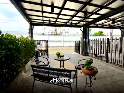 ทาวน์โฮม คริสตัล ดีไซน์ เซ็นเตอร์ : ทาวน์โฮม 3 ชั้น ศุภาลัย เอสเซ้นส์ ลาดพร้าว (Supalai Essence Ladprao)