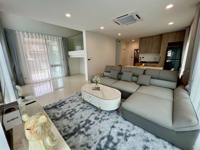 ขายบ้านเดี่ยว 4 ห้องนอน 238 ตร.ม. 65.7 ตร.ว. บุราสิริ กรุงเทพกรีฑา