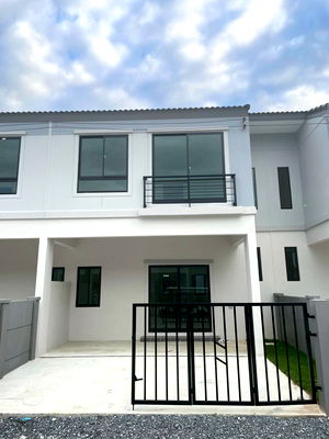 ทาวน์โฮมให้เช่า : บ้านว่างให้เช่า – The Plant สุขุมวิท บางปู (PV 53) บ้านสวย พร้อมอยู่